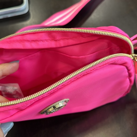 Lilly Pulitzer Belt bag NWT - Picture 3 of 7